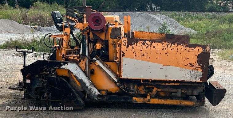 image for item JX9477 2000 LeeBoy L8500  paver