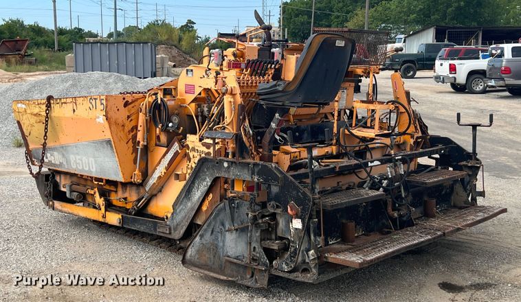 image for item JX9477 2000 LeeBoy L8500  paver