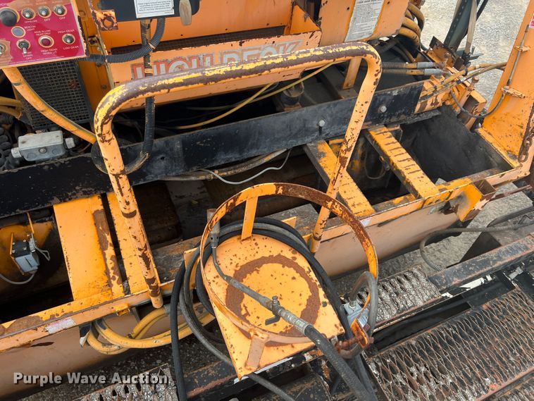 image for item JX9477 2000 LeeBoy L8500  paver