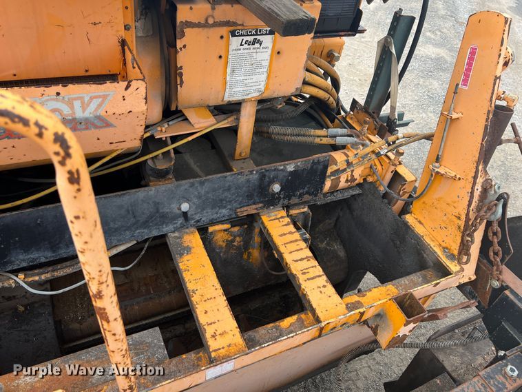 image for item JX9477 2000 LeeBoy L8500  paver