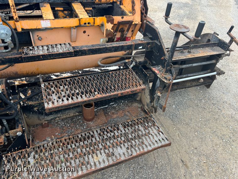 image for item JX9477 2000 LeeBoy L8500  paver