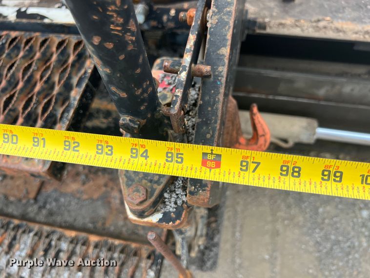 image for item JX9477 2000 LeeBoy L8500  paver