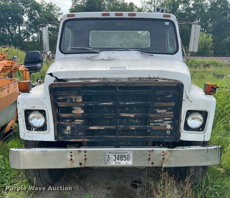 image for item JX9478 1980 International 1925  truck cab and chassis