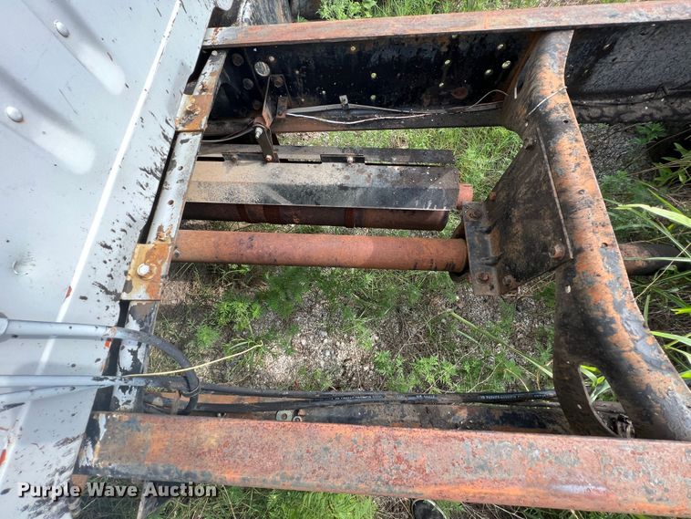 image for item JX9478 1980 International 1925  truck cab and chassis