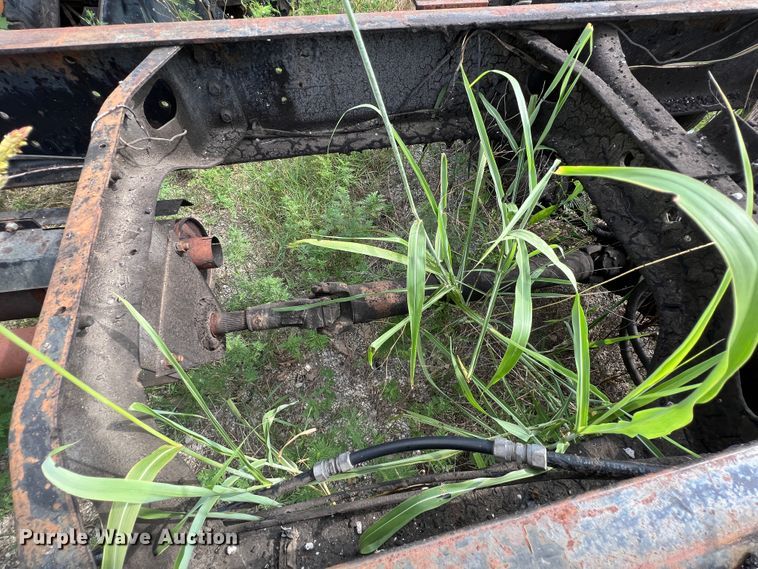 image for item JX9478 1980 International 1925  truck cab and chassis