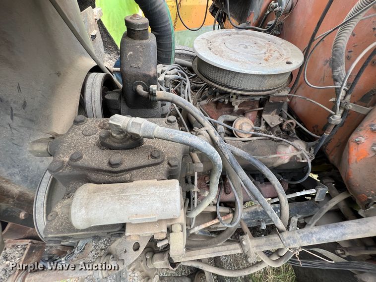 image for item JX9478 1980 International 1925  truck cab and chassis