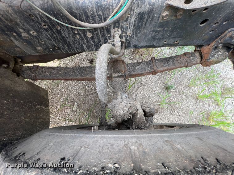 image for item JX9478 1980 International 1925  truck cab and chassis