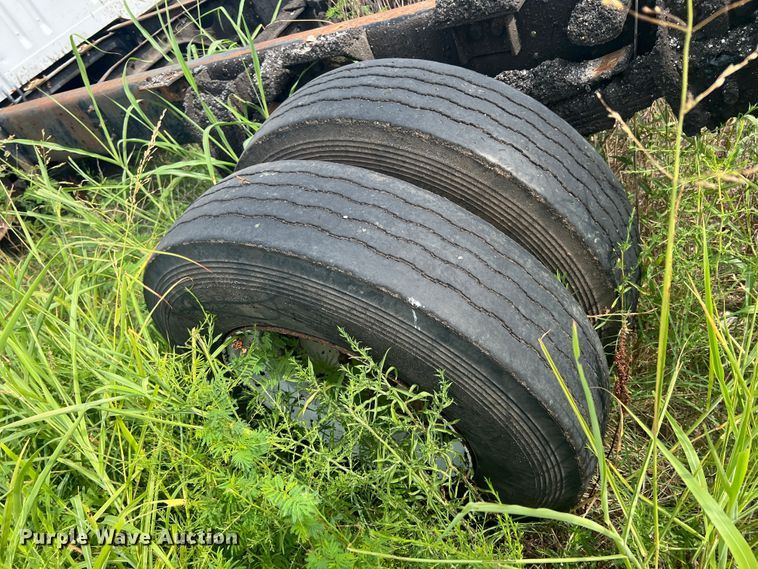 image for item JX9478 1980 International 1925  truck cab and chassis