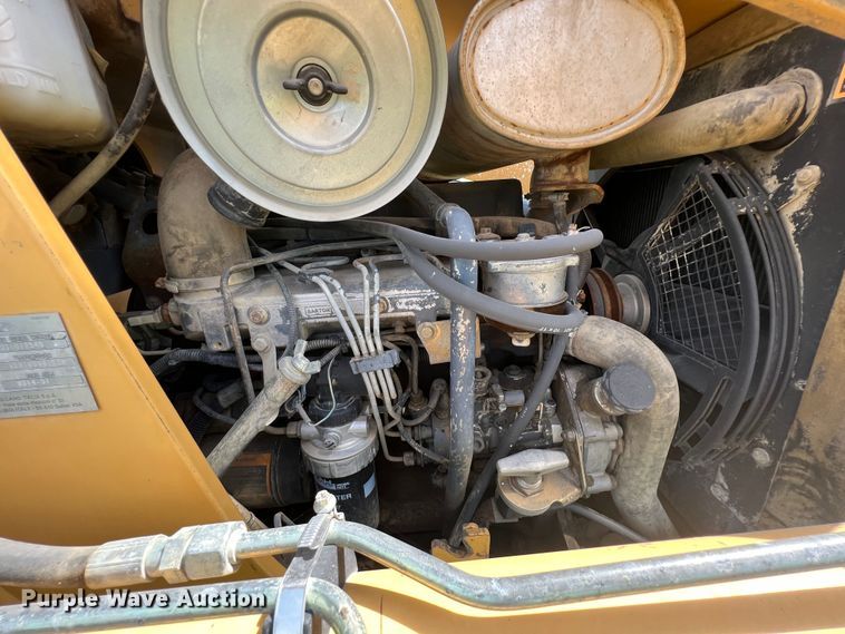 image for item JX9482 1998 New Holland 555E  backhoe