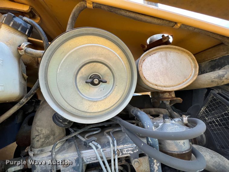 image for item JX9482 1998 New Holland 555E  backhoe