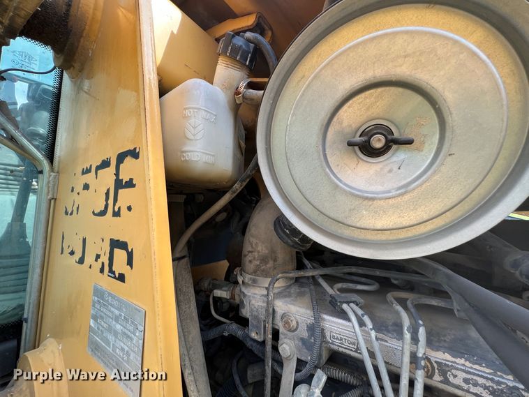 image for item JX9482 1998 New Holland 555E  backhoe