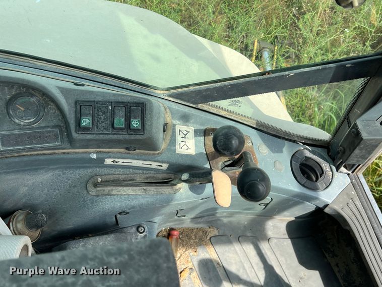 image for item JX9483 1997 New Holland 555E  backhoe