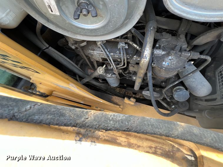 image for item JX9483 1997 New Holland 555E  backhoe