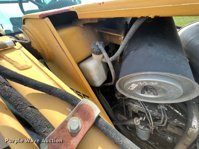 image for item JX9483 1997 New Holland 555E  backhoe