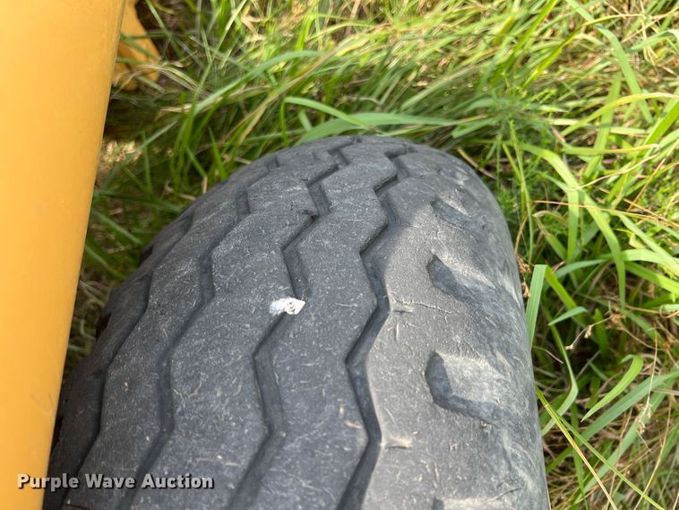 image for item JX9483 1997 New Holland 555E  backhoe