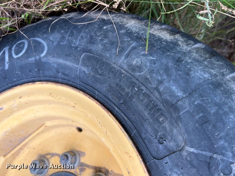 image for item JX9483 1997 New Holland 555E  backhoe