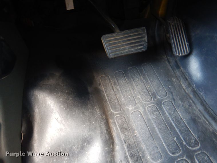 image for item JY9677 2000 GMC Savana 3500  box truck