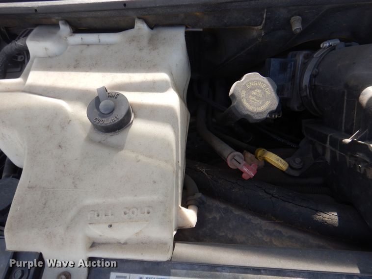 image for item JY9677 2000 GMC Savana 3500  box truck