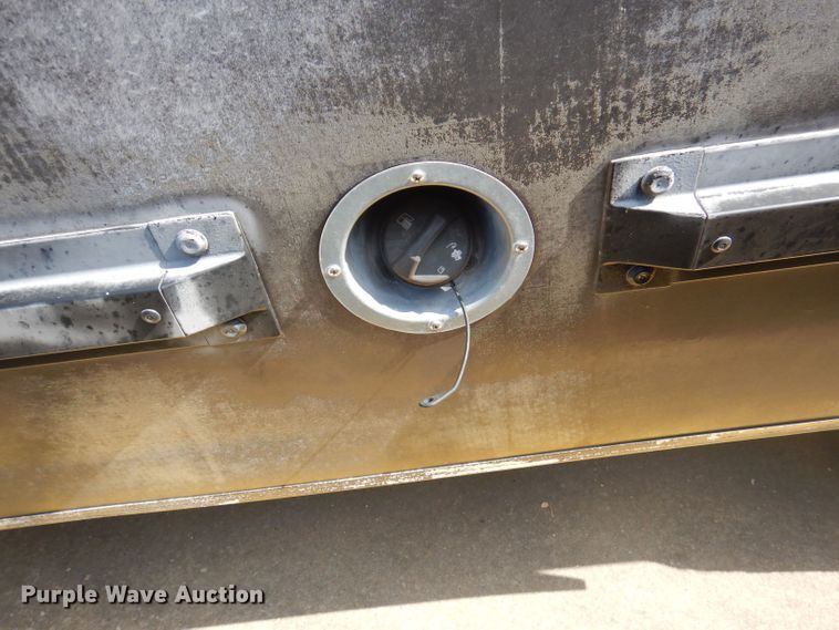 image for item JY9677 2000 GMC Savana 3500  box truck