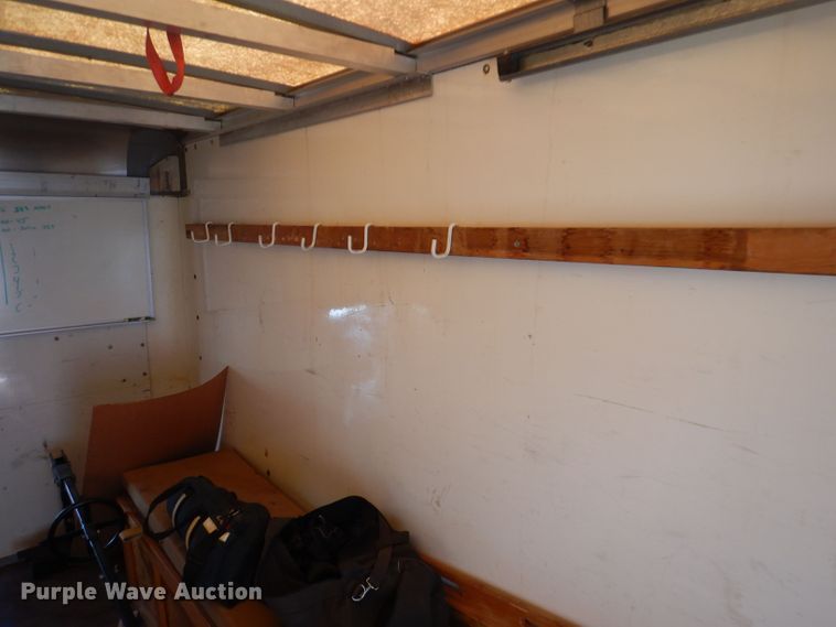 image for item JY9677 2000 GMC Savana 3500  box truck