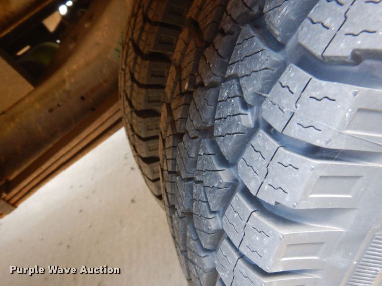 image for item JY9677 2000 GMC Savana 3500  box truck