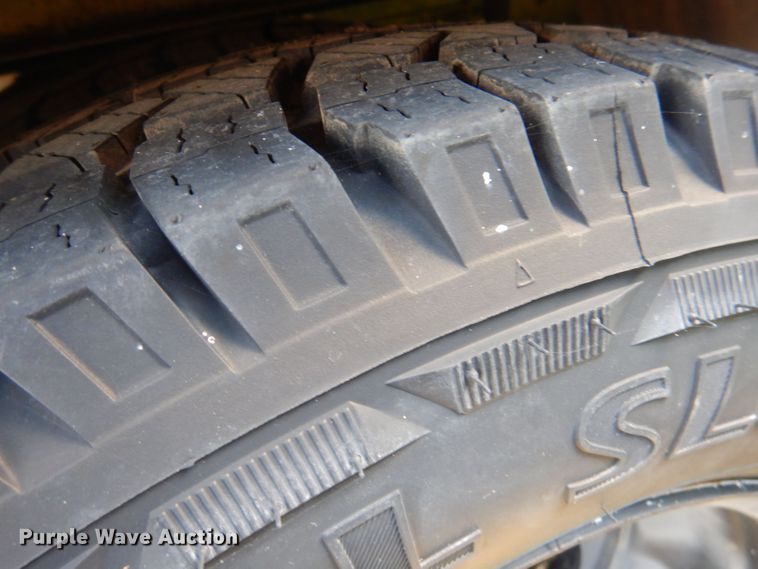 image for item JY9677 2000 GMC Savana 3500  box truck