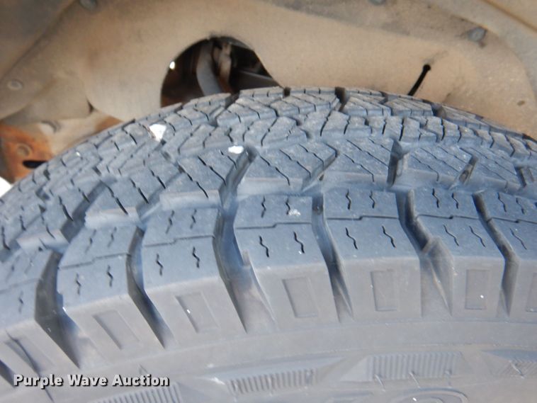 image for item JY9677 2000 GMC Savana 3500  box truck