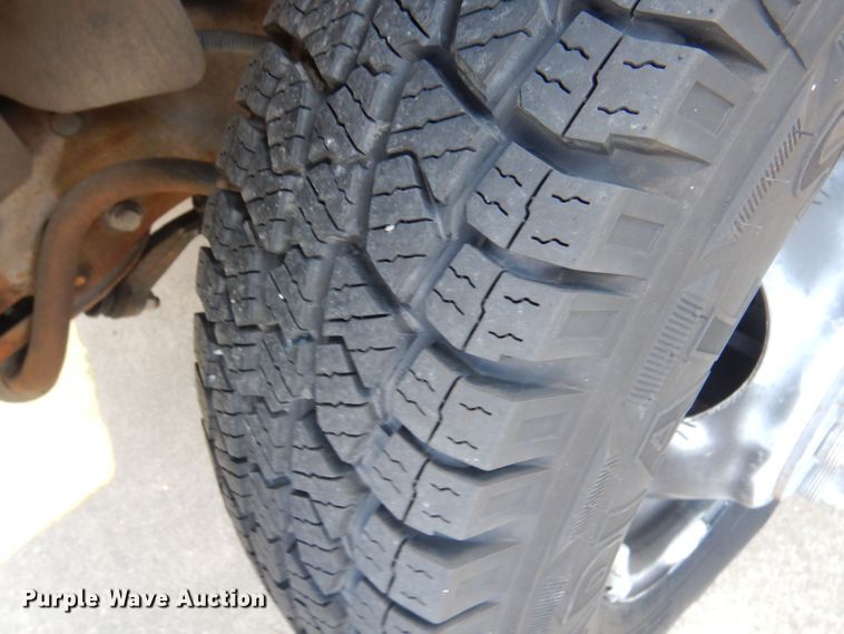 image for item JY9677 2000 GMC Savana 3500  box truck