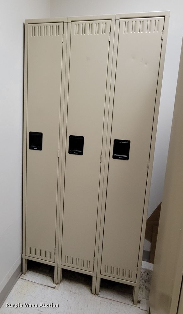 image for item JZ9199 (2) Tennsco locker sets