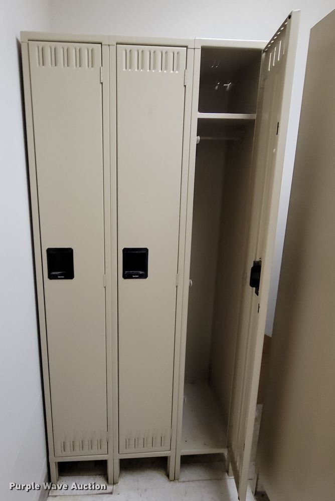 image for item JZ9199 (2) Tennsco locker sets