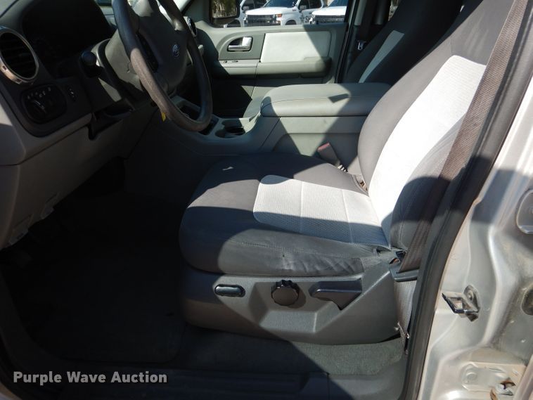 image for item KC9740 2004 Ford Expedition  SUV