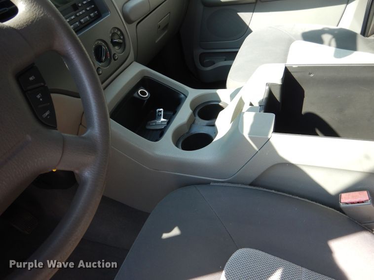 image for item KC9740 2004 Ford Expedition  SUV