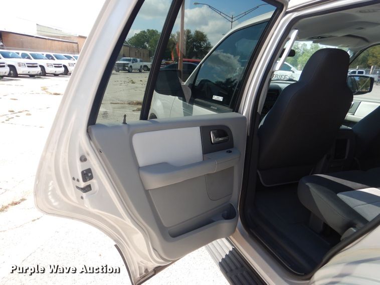 image for item KC9740 2004 Ford Expedition  SUV