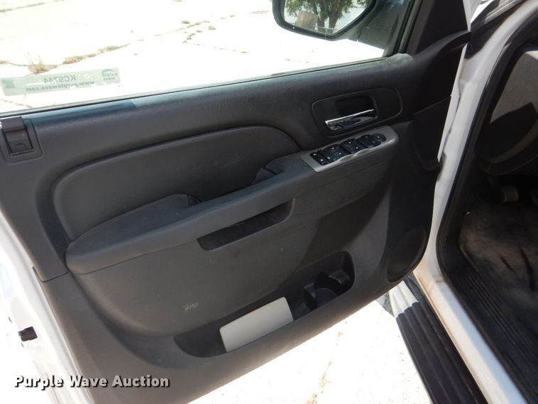 image for item KC9744 2013 Chevrolet Tahoe Police  SUV