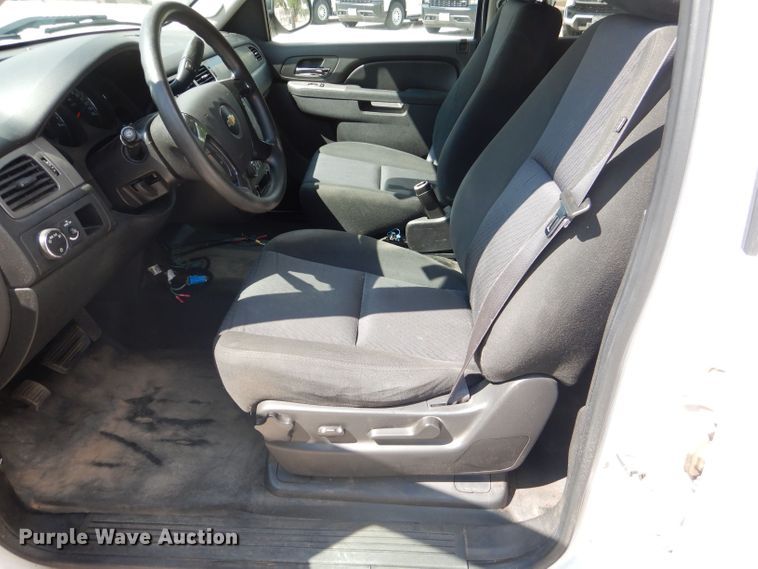 image for item KC9744 2013 Chevrolet Tahoe Police  SUV