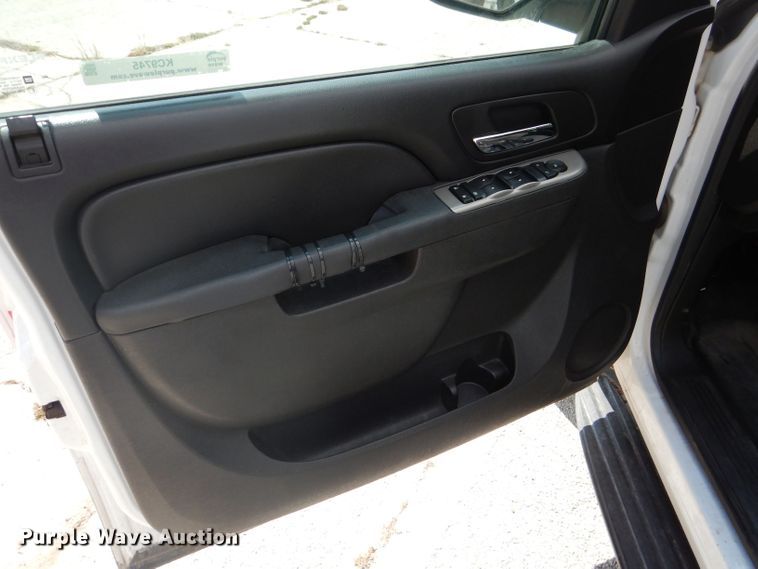 image for item KC9745 2013 Chevrolet Tahoe Police  SUV