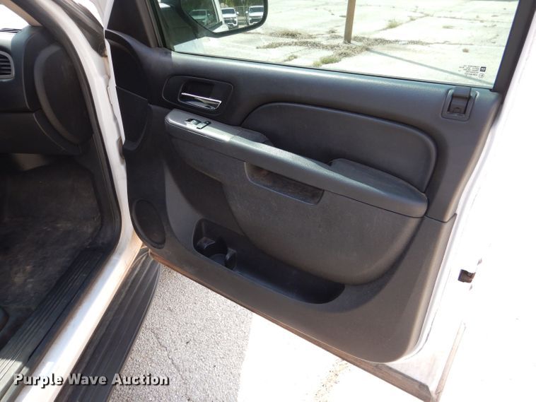 image for item KC9746 2013 Chevrolet Tahoe Police  SUV