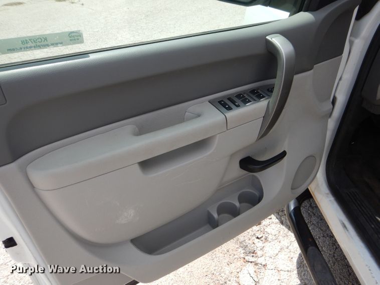 image for item KC9748 2012 Chevrolet Silverado 1500  Crew Cab pickup truck