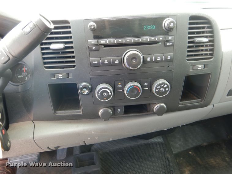 image for item KC9748 2012 Chevrolet Silverado 1500  Crew Cab pickup truck