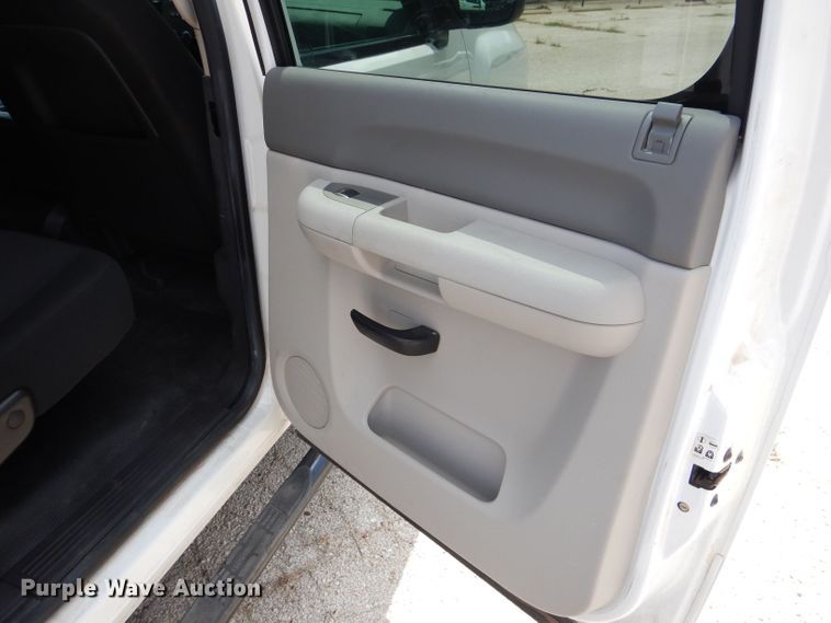 image for item KC9748 2012 Chevrolet Silverado 1500  Crew Cab pickup truck