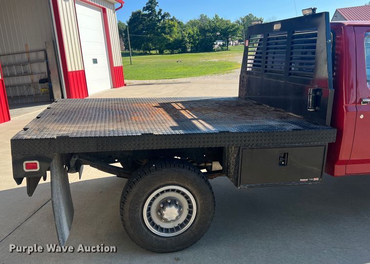 image for item KC9815 1988 Ford F250  flatbed pickup truck