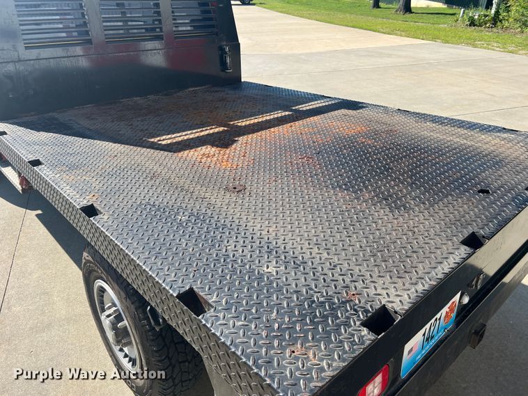 image for item KC9815 1988 Ford F250  flatbed pickup truck