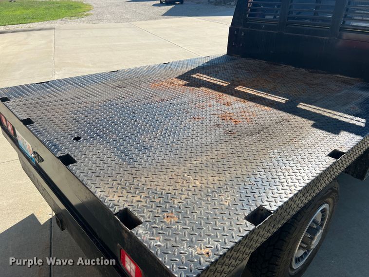 image for item KC9815 1988 Ford F250  flatbed pickup truck