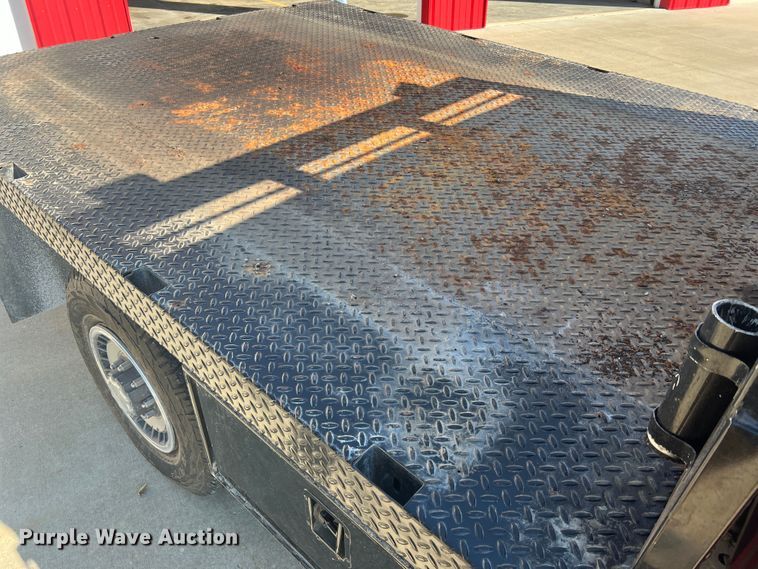 image for item KC9815 1988 Ford F250  flatbed pickup truck