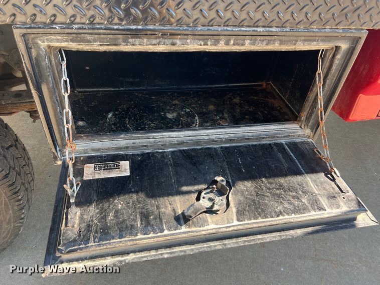 image for item KC9815 1988 Ford F250  flatbed pickup truck