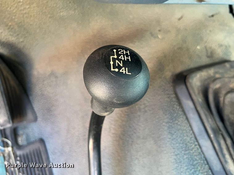 image for item KC9815 1988 Ford F250  flatbed pickup truck