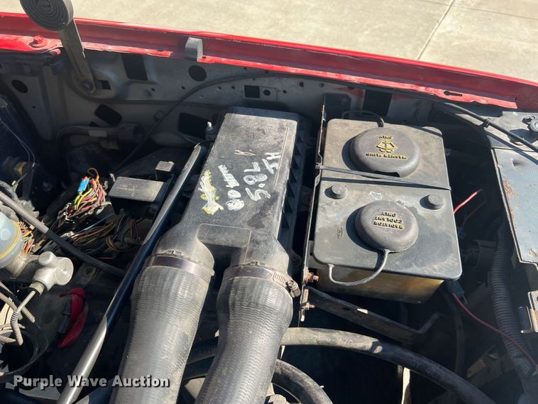 image for item KC9815 1988 Ford F250  flatbed pickup truck