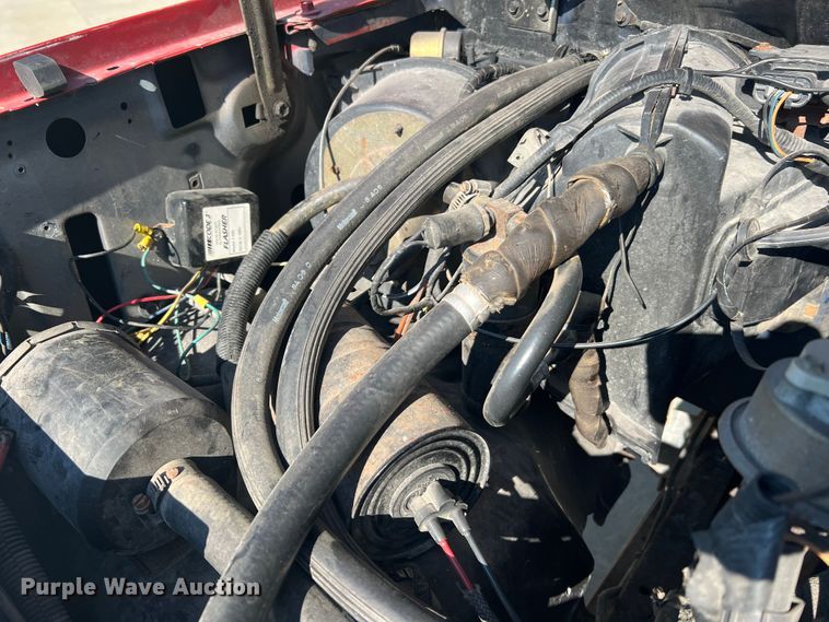 image for item KC9815 1988 Ford F250  flatbed pickup truck