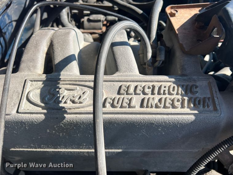 image for item KC9815 1988 Ford F250  flatbed pickup truck