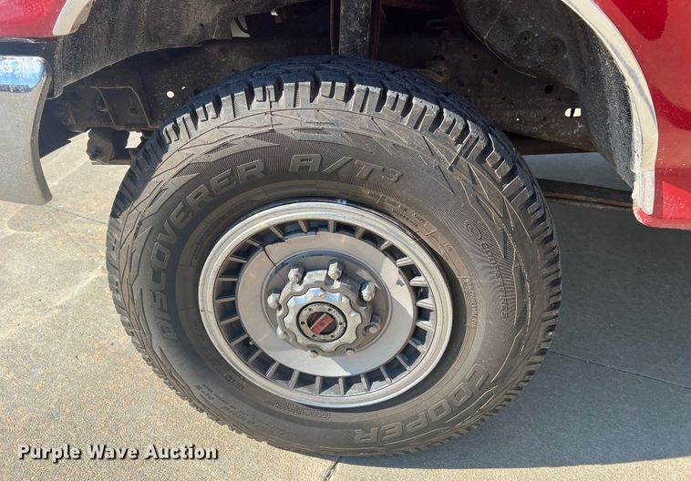 image for item KC9815 1988 Ford F250  flatbed pickup truck